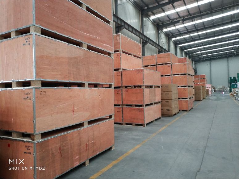 Best Gym Commercial Treadmill Fitness Equipment Running Machine 681 Touch Screen WiFi