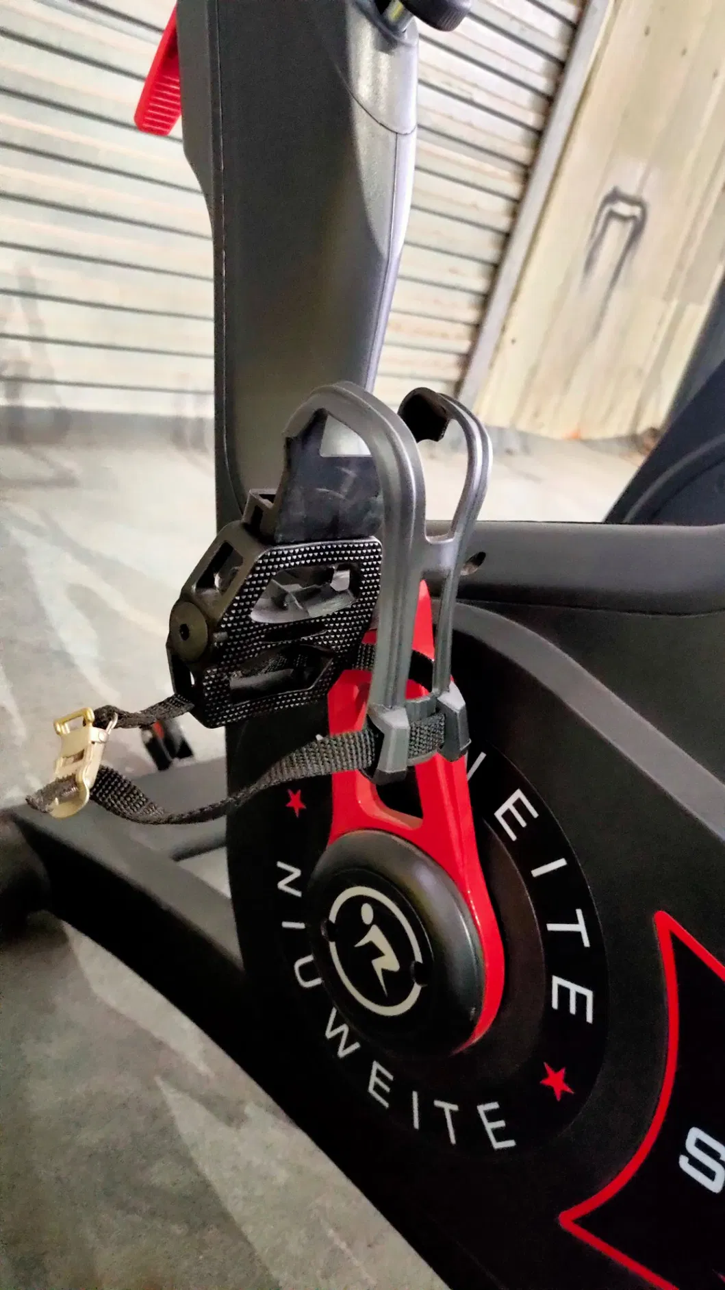 New Design Exercise Bike Home Use Body Strong Exercise Bike